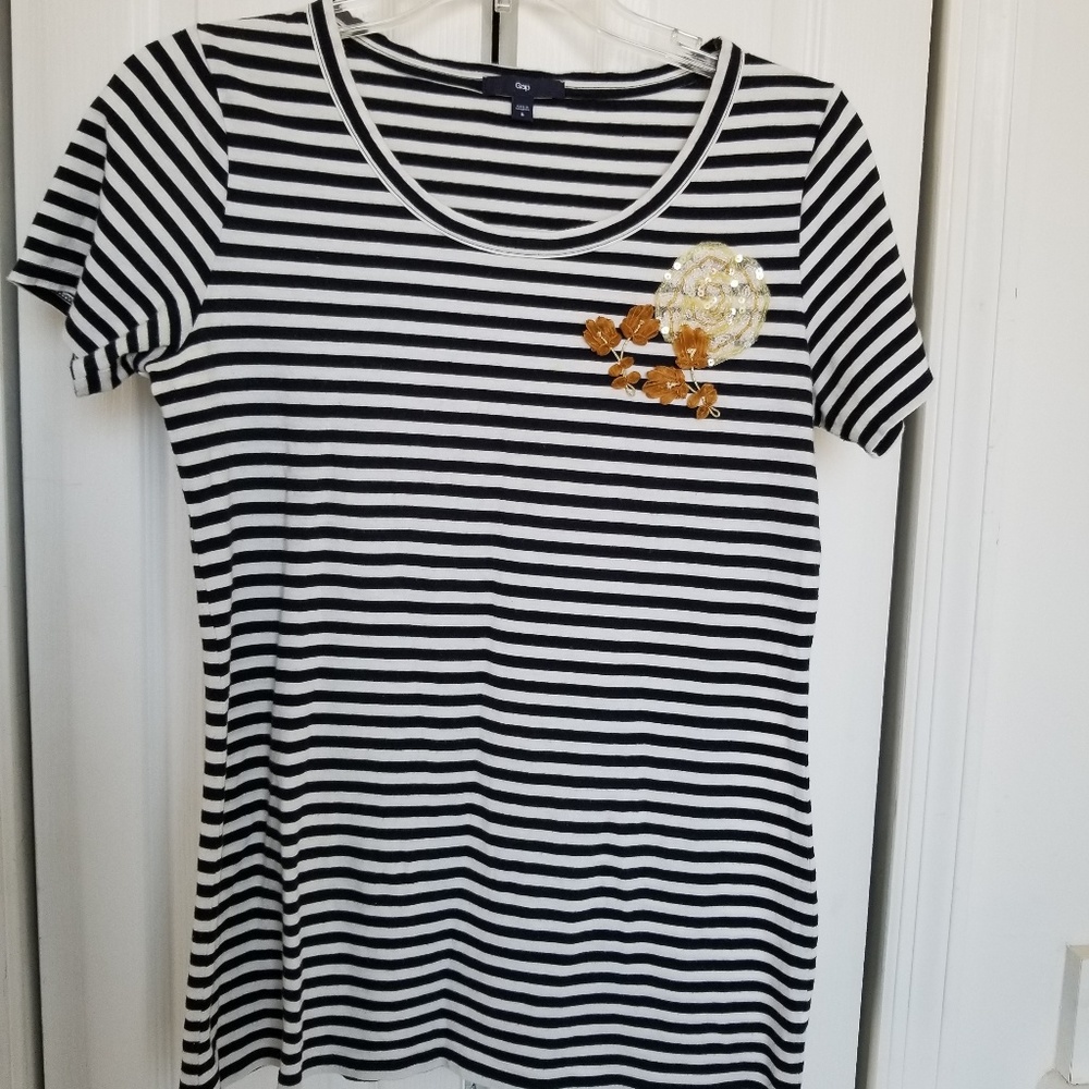 Gap top